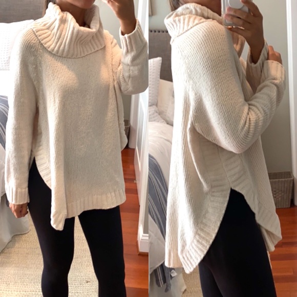 LOFT Sweaters - Any Taylor Loft chenille cowlneck sweater m white